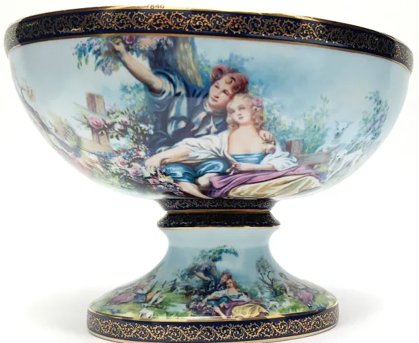 Centro Mesa Porcelana DP Handcrafted 20-24 Karat Gold Cenas Galantes