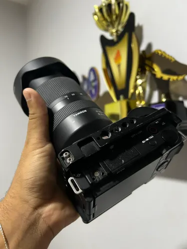 Sony ZV-E10 + Tamron 17-70mm f/2.8 - Estado de Novo!