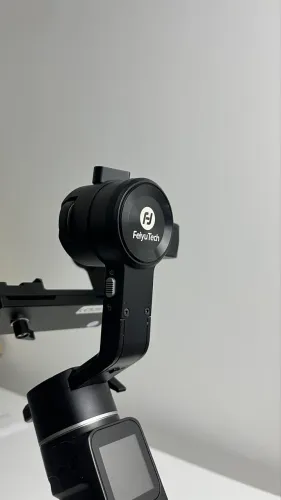 Gimbal FeiyuTech AK2000C - Estabilizador 3 Eixos até 2,2kg 