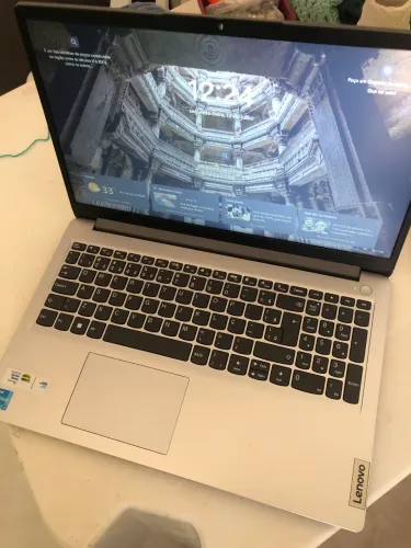 Notebook Lenovo Intel core i3