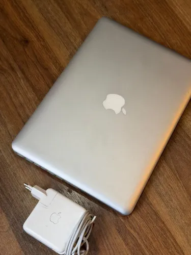 MacBook Pro 2012 i5 , 16GB , 240SSD