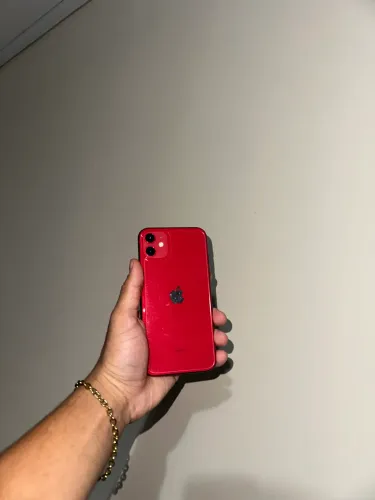 iPhone 11 vermelho