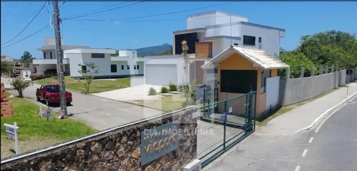 Terreno à venda em Canasvieiras