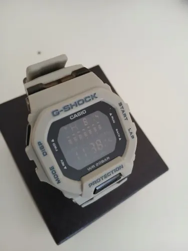 Relógio casio cinza