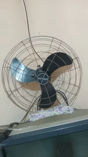 Ventilador da marca Silva (ventisilva)de 0,65  X 0,65 mm