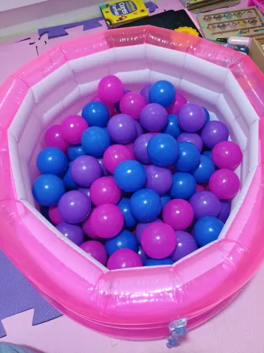 100 bolinhas, acompanha a piscina