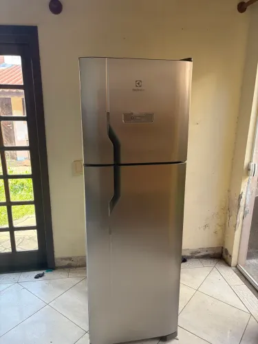 Geladeira Electrolux Frost Free Inox 371L - Excelente Estado / Pronta Entrega