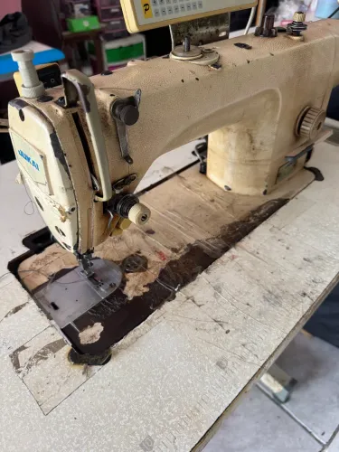 Máquina de Custura Reta industrial