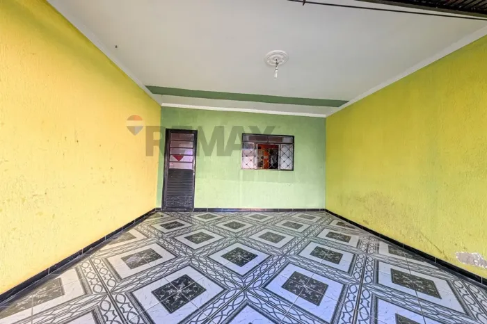 Casa, à venda, 2 quartos, 1 banheiro, 2 vagas no Jardim Alvorada.