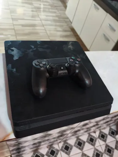 PS4 Slim impecável + 1 Controle