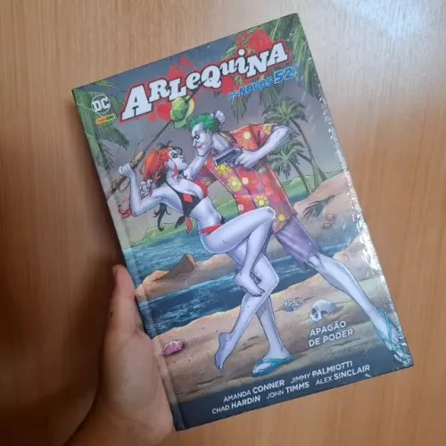 HQ Alerquina - Os Novos 52 (Capa dura, ainda no plástico)