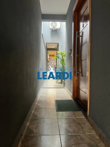 CASA ASSOBRADADA - OLÍMPICO - SP