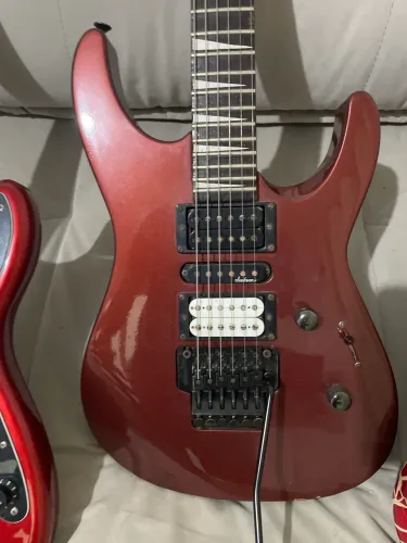 Guitarra Jackson JDR 94 com captadores Cabrera