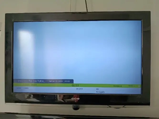 TV CCE 32"