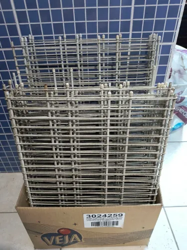 Prateleiras de Arame Encapadas.