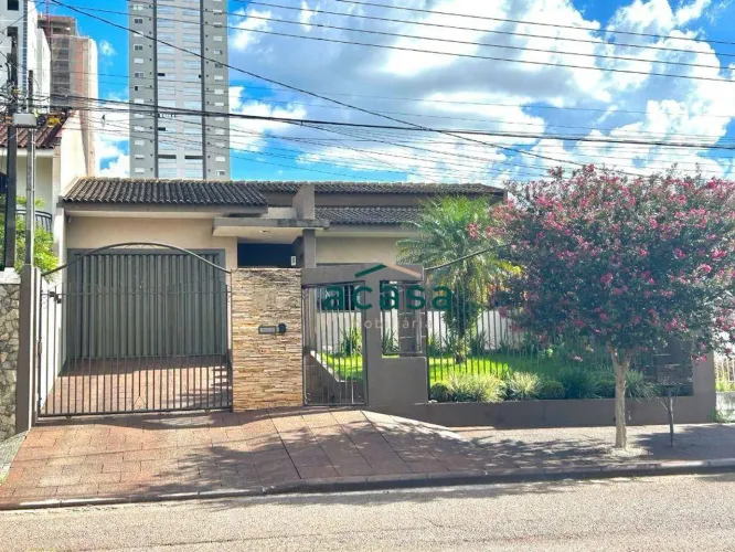 Casa ampla e com piscina no Cancelli