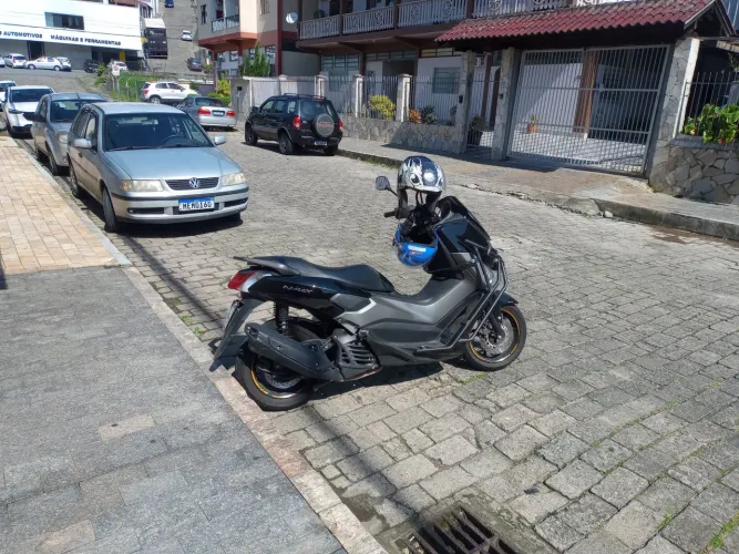 VENDO N MAX MUITO NOVA