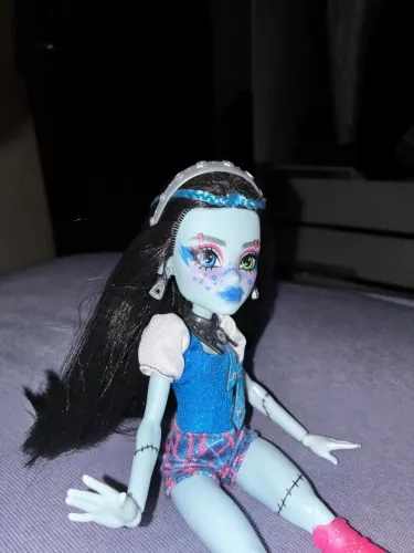 Frankie Buried Secrets Monster High - Completa, Fora da Caixa