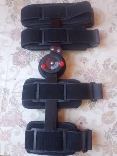 Órtese de Joelho Articulada (Brace)