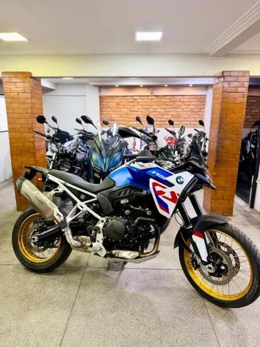 Gs F900