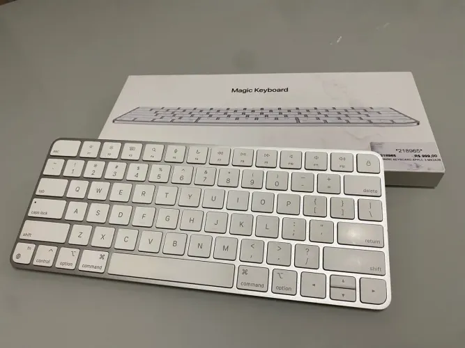 Apple Magic Keyboard | Completo na Caixa