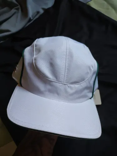 VENDE-SE BONÉ LACOSTE Branco
