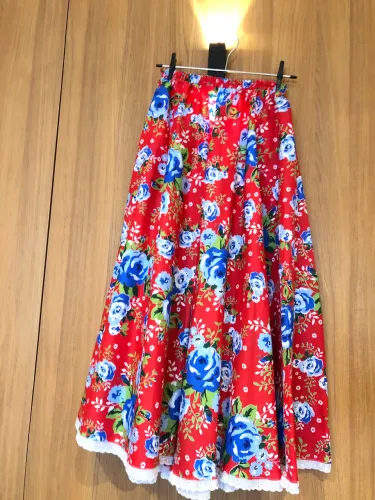 Conjunto junino (saia e blusa)