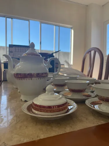 Conjunto de porcelanas Schmidt