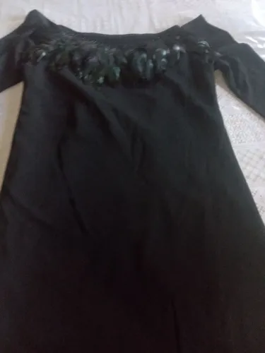 Vestido de festa com penas naturais