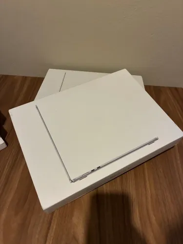 MacBook Air M5 - Silver