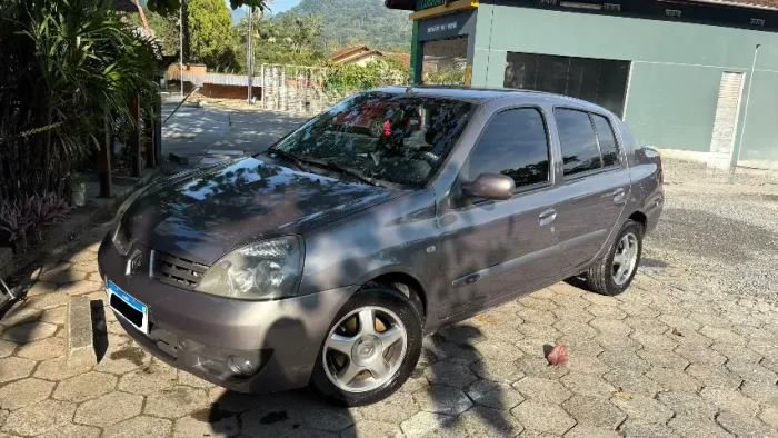 Renault Clio Sed. Privilège Hi-flex 1.6 16V 4P 2006