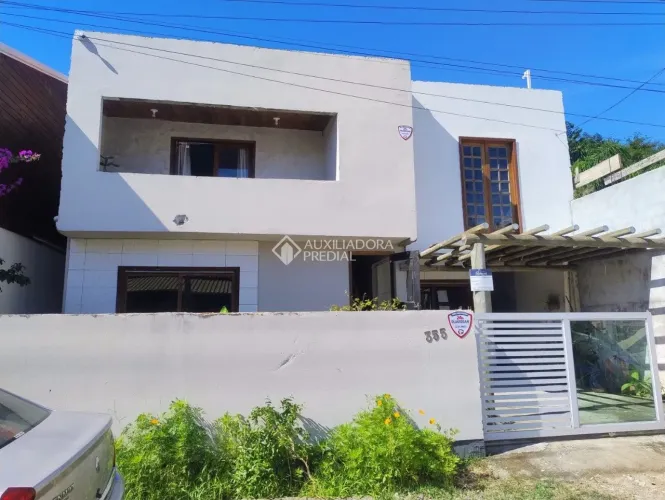 Casa no ribeirão da Ilha 3 dormitórios