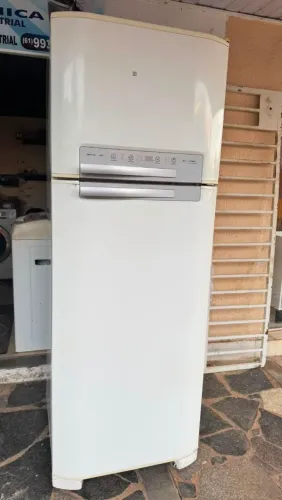Geladeira Frosfree Electrolux, 430 litros