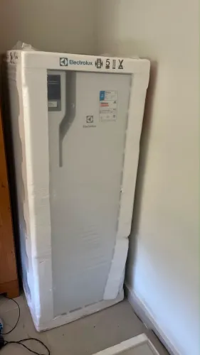 Vendo geladeira nova