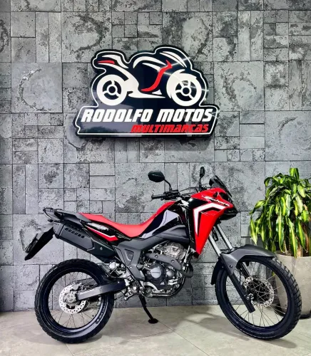 Honda SAHARA RALLY 2025 APENAS 7.600KM