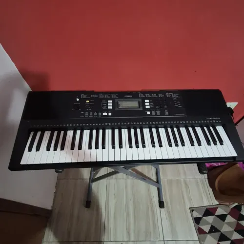 Teclado Yamaha PSR E343 + Acessórios