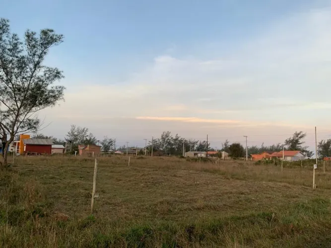 Terreno de esquina a venda * Balneário arroio do Silva - SC *