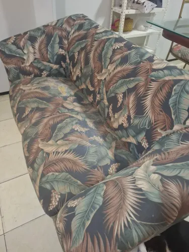 Sofá usado 2 lugares (necessita pequeno repearo)