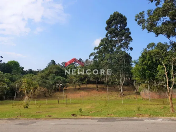 Lote em condomínio em Rua Capri - Granja Viana - Cotia/SP