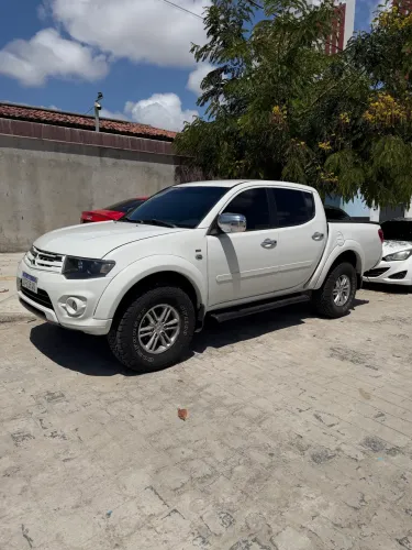 Mitsubishi L200 Triton HPE 3.2 CD TB Int.diesel MEC 2015