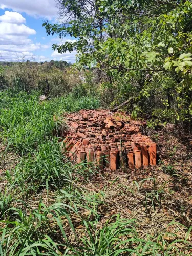 Vende se telhas 