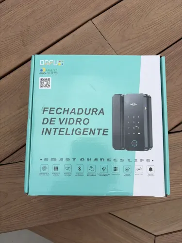Fechadura inteligente para portas de vidro