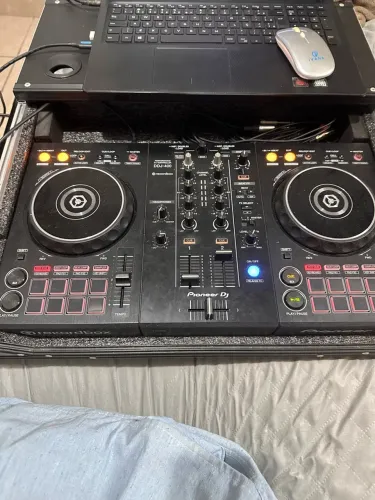 Vendo Controladora DDj 400 Pionner + Case profissional