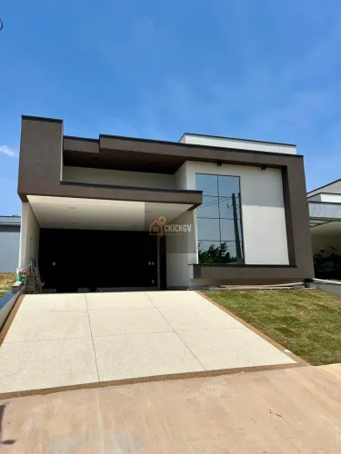 Casa à venda 3 suítes com 196m² de área construída no condomínio Jardins Di Roma em Indaia