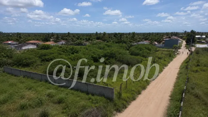 ENTRADA DO BRISAS VILLE. À POUCOS METROS DA NOIDE CERQUEIRA.