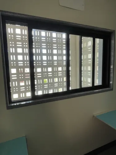 Janelas em esquadria de alumínio suprema