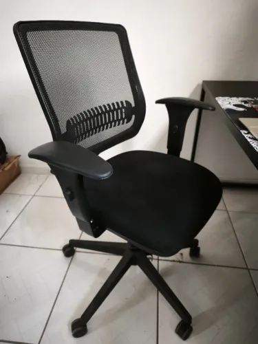 Cadeira de Escritório Flexform Uni All Black Ergonômica - Garantia até 2029