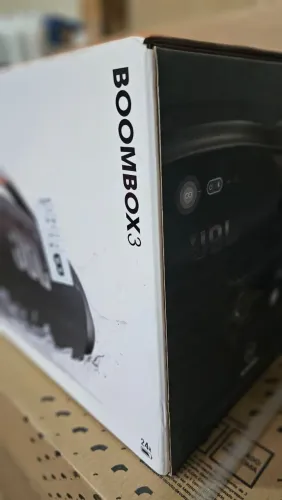 Jbl boombox 3 (Lacrada)