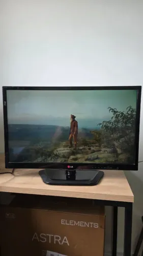 TV Monitor LG 28" LED - Modelo 28LN500B (HDMI / USB / Som Integrado)