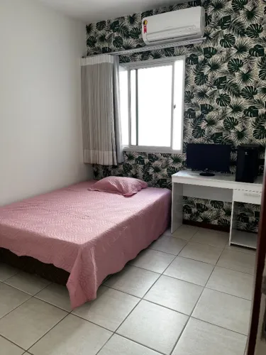 Aluga se quarto em Apartamento Mobiliado Jardim da Penha / piscina/ portaria 24h/ Garagem